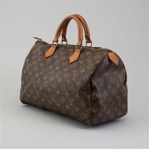 louis vuitton speedy 35 bag.